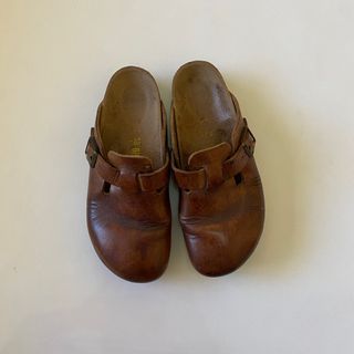 Leather brown Birkenstock clogs