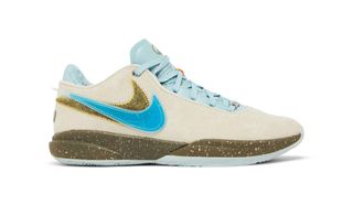 (Category: ) located in . Submitted by sneakerhead333 (Listing ID 1303825755, Image 1). Description: .