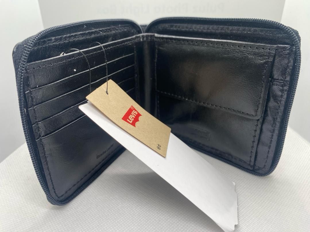 Levis Zip wallet