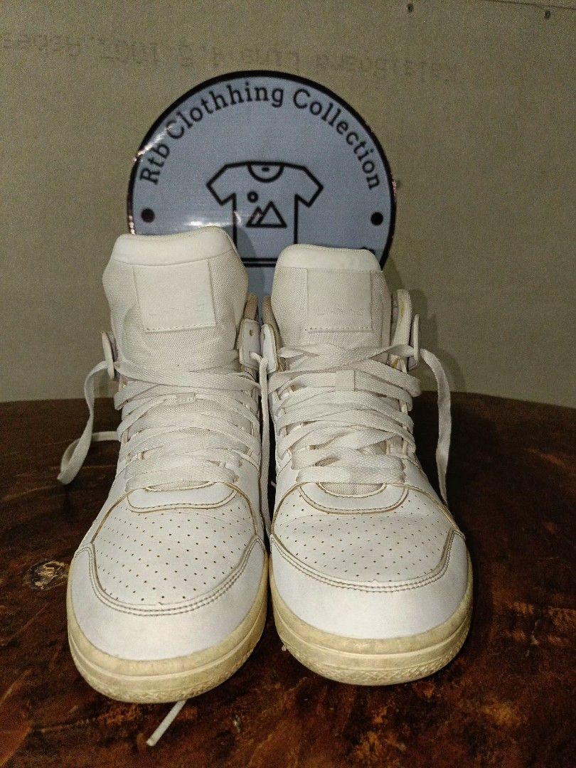 LI-NING BASKETBALL SHOES (Category: Sneakers) located in Munoz. Submitted by rtbclothingcollection (Listing ID 1303866199, Image 1). Description: ‼️No BoX ‼️Preloved ‼️Needwash ‼️No Issue ‼️Size US 7.5 EUR 40.5 CN (mm) 250.
