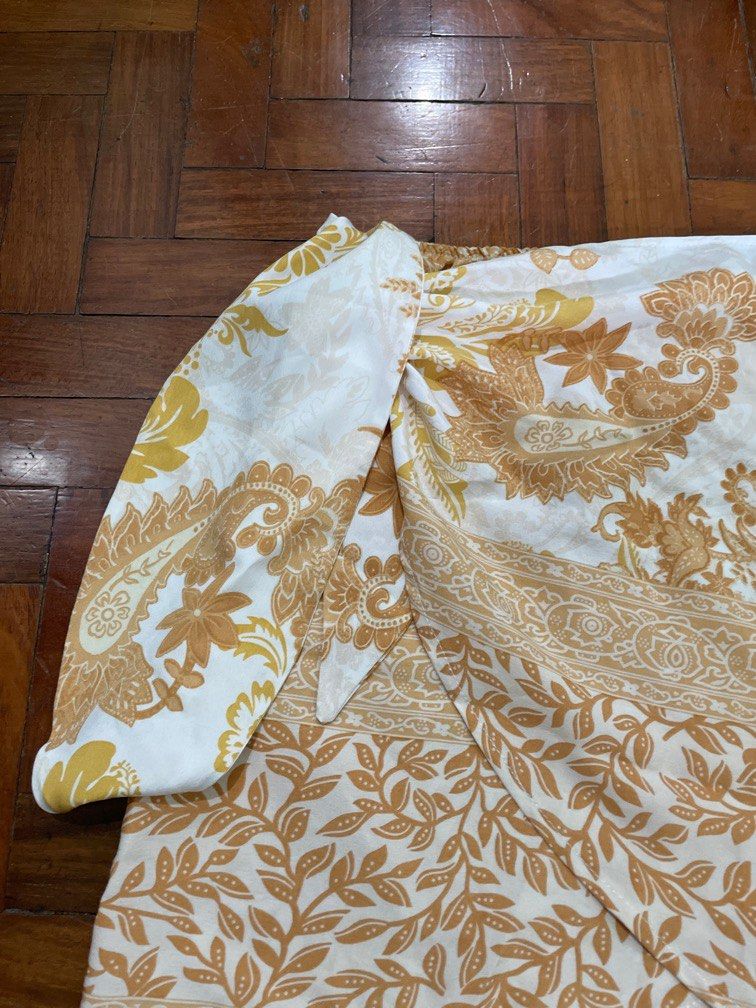 Lovito Tie Wrap Printed Skirt (Category: Skirts) located in Manila. Submitted by pyason (Listing ID 1303797500, Image 2). Description: •Used once only •9/10.