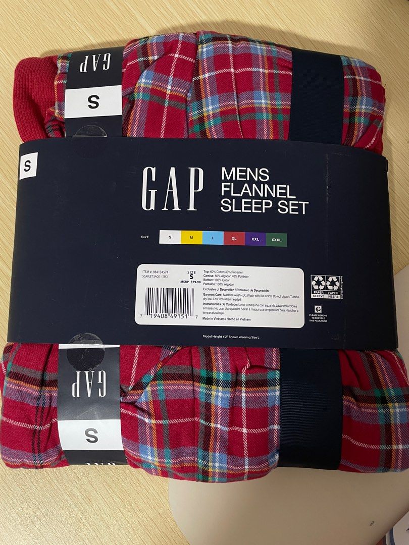 Men's Set Pajama (Category: Sleep and Loungewear) located in Marilao. Submitted by clearance4acause.1 (Listing ID 1303883584, Image 1). Description: size small.
