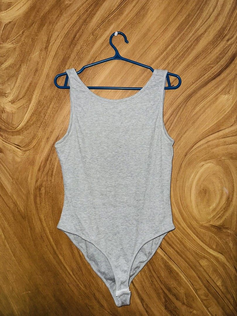 New Look Gray Knitted Body Suit (Category: Sleeveless) located in Pasig City. Submitted by itsrubyred (Listing ID 1303796667, Image 1). Description: 📌 Last Price 📌 Delivery via Lalamove only ! (Manila area).