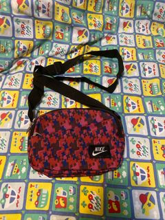NIKE 斜咩袋 紅色64236505076610110