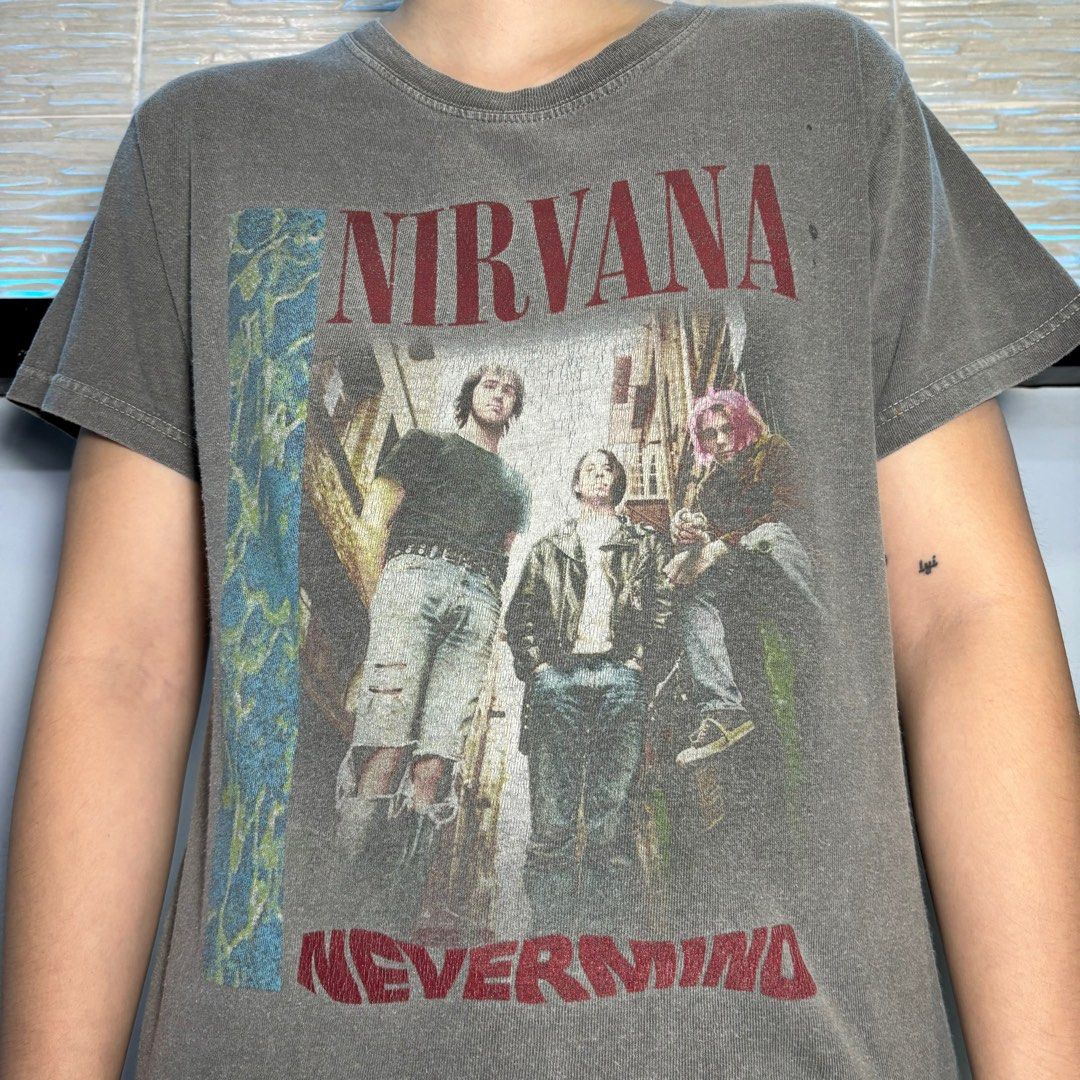 Nirvana Nevermind Vintage Washed Black Tee (Category: Tshirts & Polo Shirts ) located in Quezon City. Submitted by theiiclothing (Listing ID 1303818344, Image 1). Description: Size/detailed measurements: 17.5 width x 24.5 length (inches) Payment methods: -BDO bank deposit -Gcash Payment *shipping fee is EXCLUDED in the price/ add shipping fee if not for meetup* REMINDERS/FAQ’s: -Once deal has been made, payment should be made within 3 days. -For 
