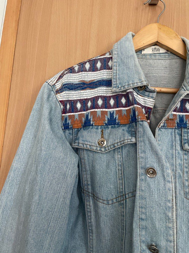 Printed Denim Jacket (Category: Coats, Jackets and Outerwear) located in Manila. Submitted by pyason (Listing ID 1303796119, Image 2). Description: •Used in good condition •Fits Small to Medium •8/10.