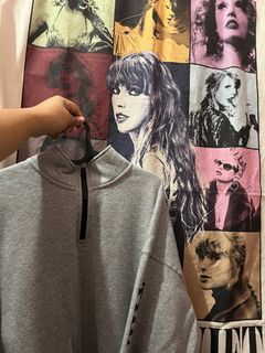 Quarter Zip Large and Tapestry - The Eras Tour Merch