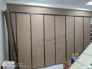 room partition accordion with door/ operable partition/ conference room partition with door