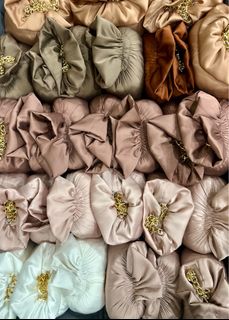(Category: ) located in . Submitted by iloveshoppiiiing (Listing ID 1303768631, Image 1). Description: .