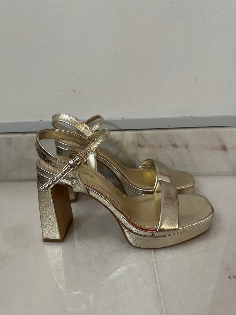 white dress with big bow