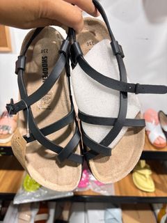 Super sale !!Korean Flat sandals ( US 6 )
