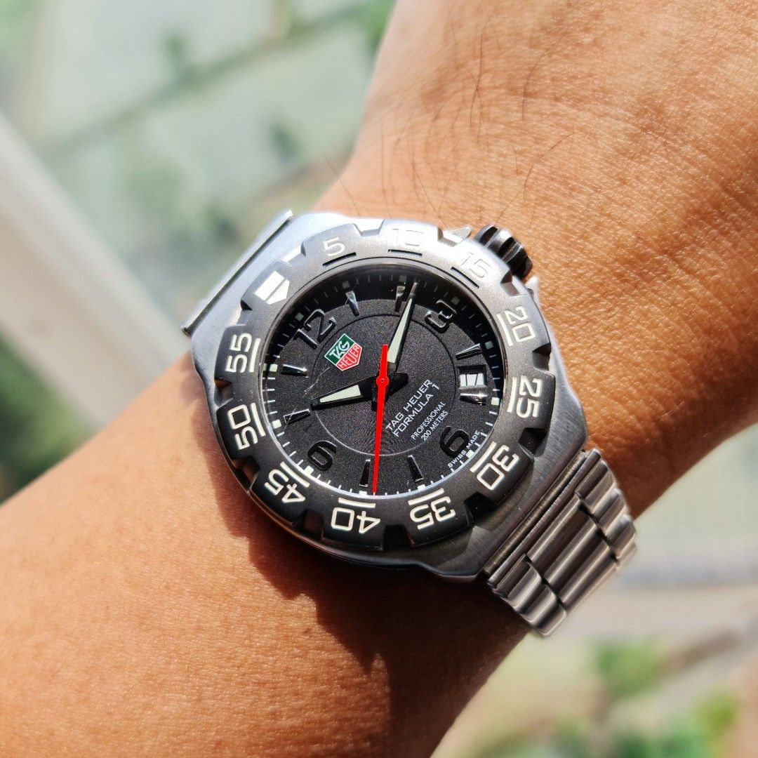 Tag Heuer Formula F1 professional 200m Black Dial WAC1110 omega