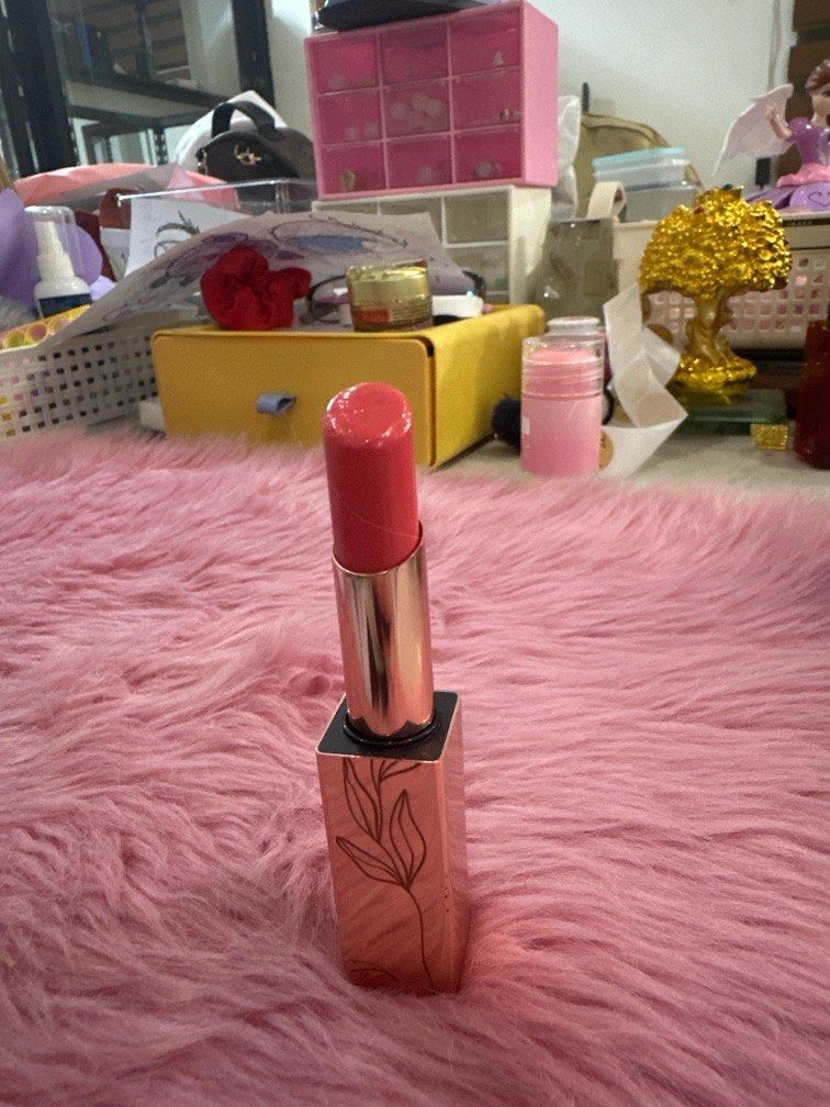 Teviant She Balm Shade: Kate (Category: Makeup) located in Muntinlupa City. Submitted by madtan (Listing ID 1303860984, Image 3). Description: Swatched less than 10 times Rfs: declutter Odorless Sanitized.