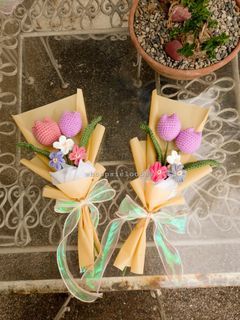 crochet flower bouquet (tulips, forget me not)
