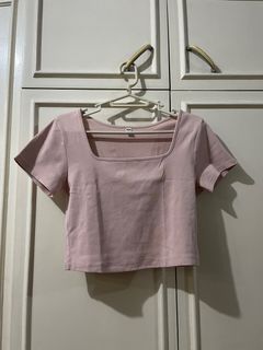UNI QLO | Square Neck Short Sleeve Cropped T-Shirt (Light Pink)