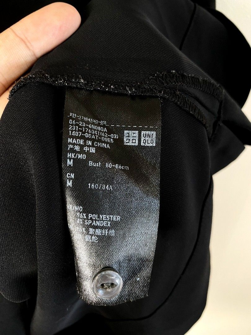 Uniqlo Cut and Sew Drape Blouse (Category: Blouses) located in Hermosa. Submitted by adeladeguzman19 (Listing ID 1303791148, Image 3). Description: excellent size med.