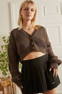 Urban Outfitters UO Fisherman Knitted V-neck Cardigan in Chocolate