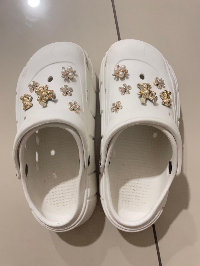 Cute white crocs top
