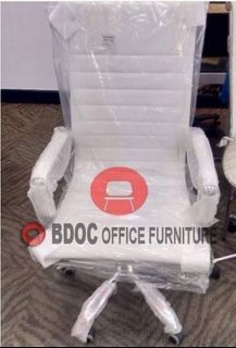 white leather high back executive chair with arm / office partition / office table