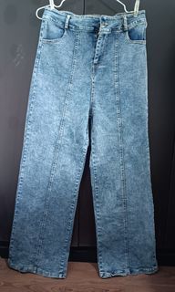Wide leg style straight cut jeans