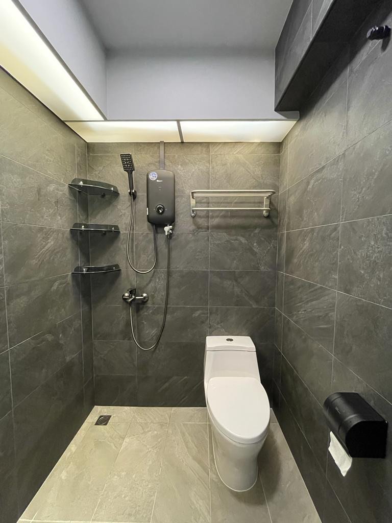 (Category: ) located in . Submitted by wiwinic (Listing ID 1303952033, Image 1). Description: .