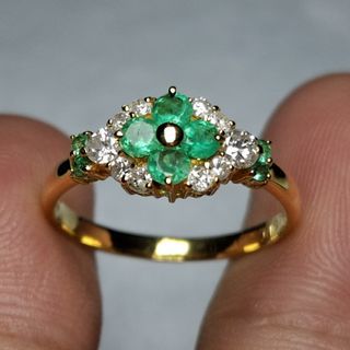 18k Japan Gold Emerald And Diamond Ring