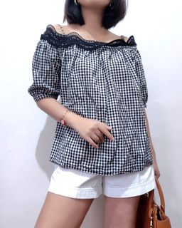 2 FOR 500 - BLACK AND WHITE GINGHAM OFF SHOULDER WITH STRAPS PUFFY SLEEVES MEDIUM 032403