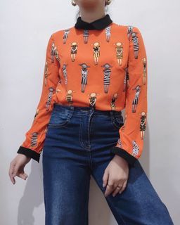 2 FOR 500 - UNQUE ORANGE GRAPHIC PRINTED LONG SLEEVES OFFICE BLOUSE WITH BLACK COLLAR SMALL 042401