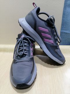 Adidas Size 9.5 Women Running Shoes / Sneakers