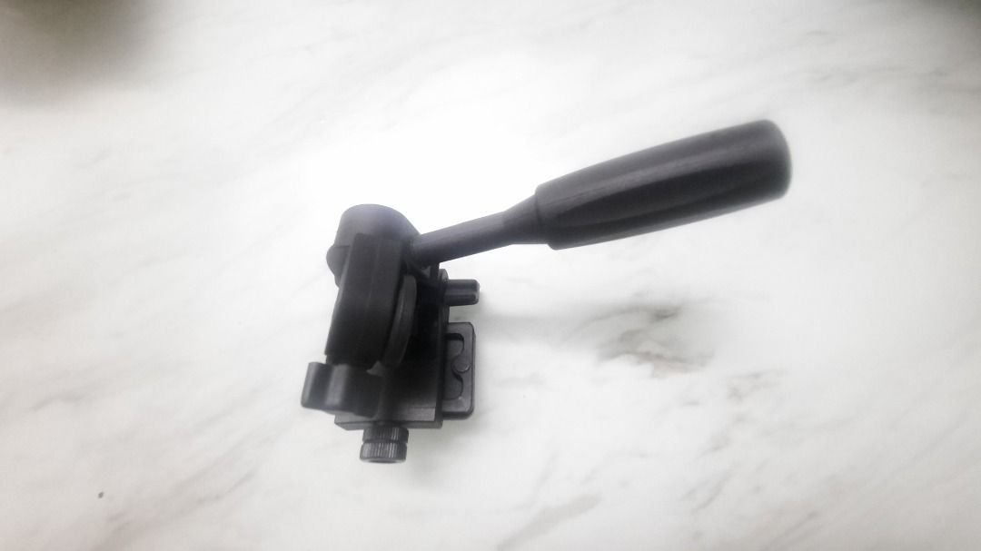 Andoer video camera mount 3 dimensional (Category: Tripods & Monopods) located in Antipolo. Submitted by tomski0018 (Listing ID 1304002219, Image 2). Description: For sale slightly used camera mount for tripod..