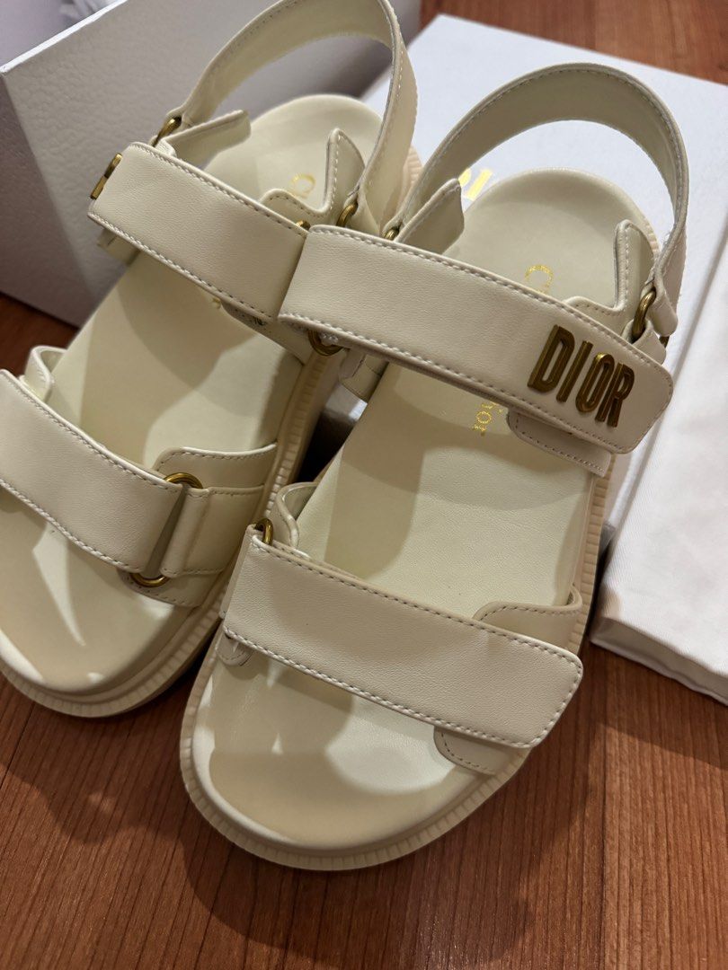 Auth dioract (Category: Sandals) located in Quezon City. Submitted by stuffandmoreee (Listing ID 1303922075, Image 2). Description: Wrong size! For sale or swap to size 39.