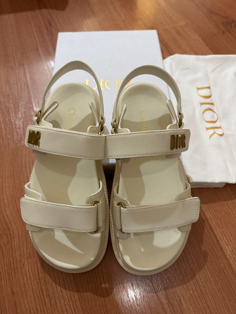 Auth dioract (Category: Sandals) located in Quezon City. Submitted by stuffandmoreee (Listing ID 1303922075, Image 1). Description: Wrong size! For sale or swap to size 39.