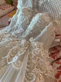Ballgown / wedding gown
