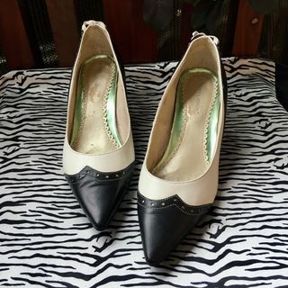 black and white unique high heel shoes