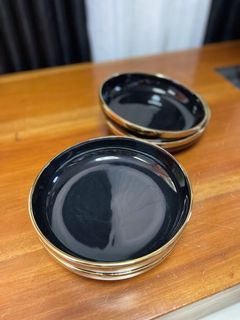 Blacked Gold-rimmed Ceramic Plates