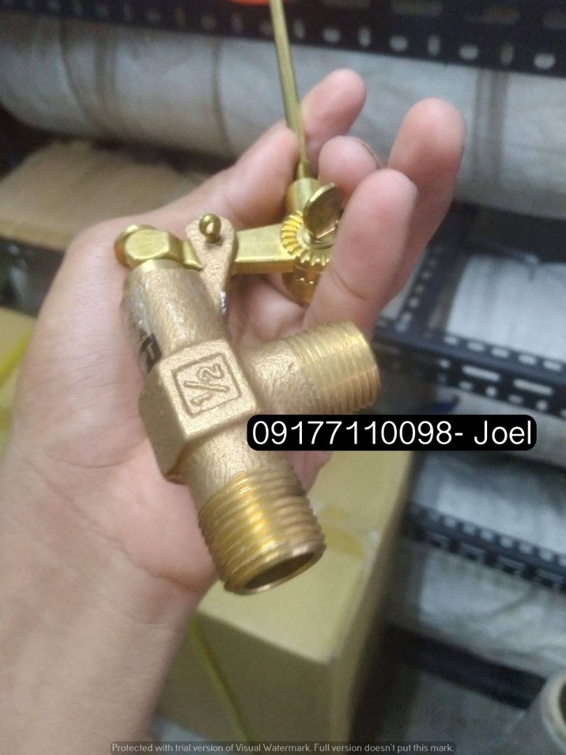 bronze float valve with plastic ball (Category: Construction Tools & Equipment) located in Manila. Submitted by joeyroque09 (Listing ID 1303997665, Image 2). Description: bronze float valve with plastic ball Specs: 1/2” .