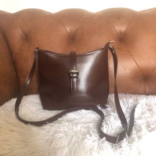 Brown shoulder sling bag