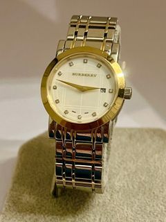 BURBERRY Pearl Dial Vintage ladies Swiss made - quartz - 6” wrist Preloved watch