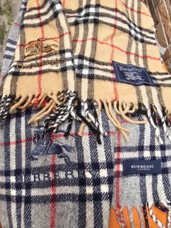 Burberry scarf  26x46 inches