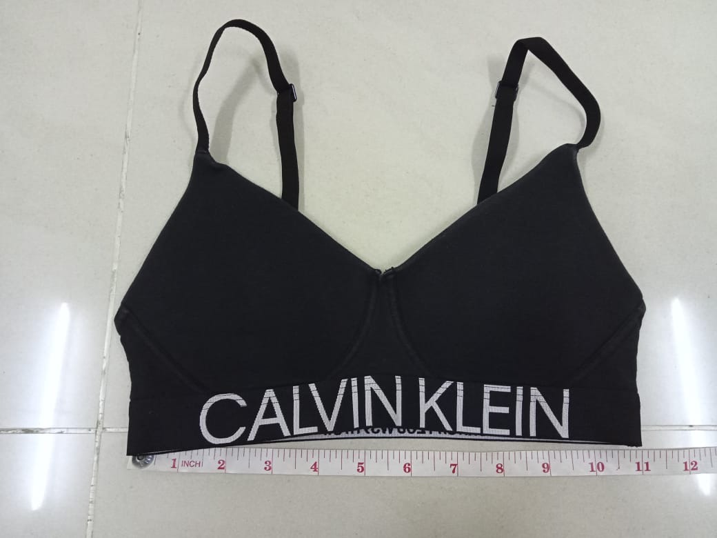 Calvin Klein wireless bra, Women's Fashion, New Undergarments