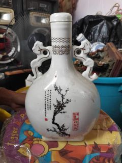 Chinese wine vase
