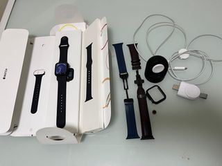 For Sale! Apple Watch SE GPS 40mm Midnight Aluminum Case with midnight Sport Brand-Regular