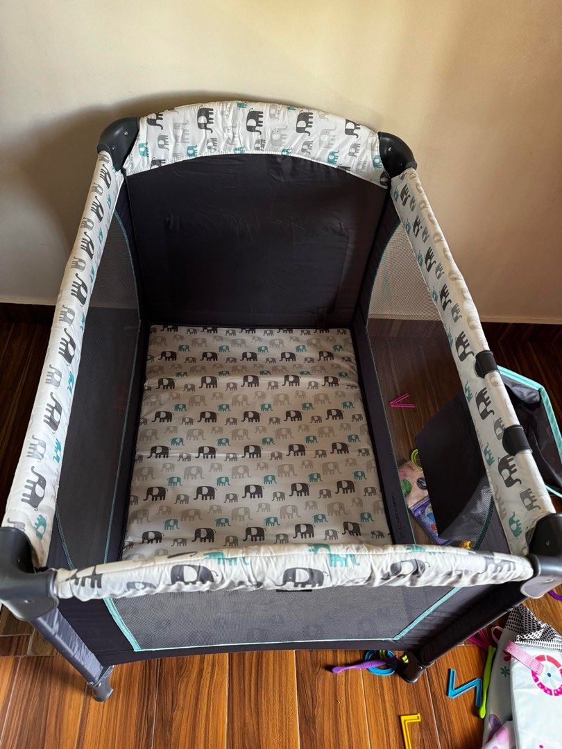 Giant carrier crib Giovan pack and play (Category: Cots & Cribs) located in Calamba. Submitted by vic_wardrobetc (Listing ID 1304043873, Image 1). Description: Gently used.. hindi masyado nagamit since mas prefer ng lo ko ang co sleeping.. used lang mostly ang changing cot nya.. Issue: nabali yung lagayan ng mosquitoe net pero pedeng itali with a cable tie just like we did ( hinila kasi ng toddler ko) This is great kung madalas kayo mag out of to