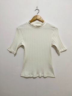 GU by UNIQLO mellow rib high neck half sleeve tshirt (off white)