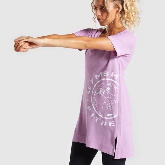 Gymshark long shirt (Category: Activewear) located in San Fernando. Submitted by project.cleanup (Listing ID 1303939153, Image 2). Description: Almost new Rfs: not my style Can be a dress for petite ladies out there 👀 Small on tag can fit up to semi large.