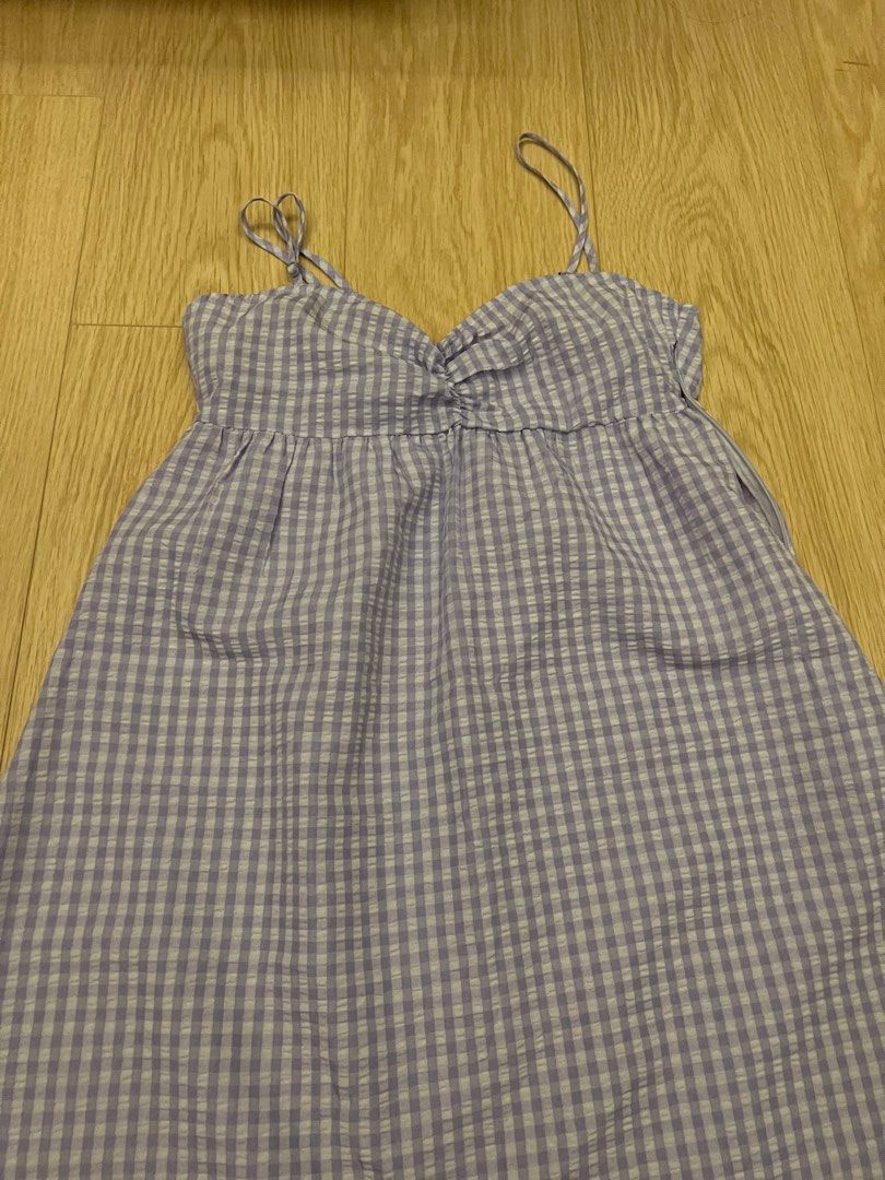 purple plaid dress h&m Never worn, plaid dress from H&M. Straight or square