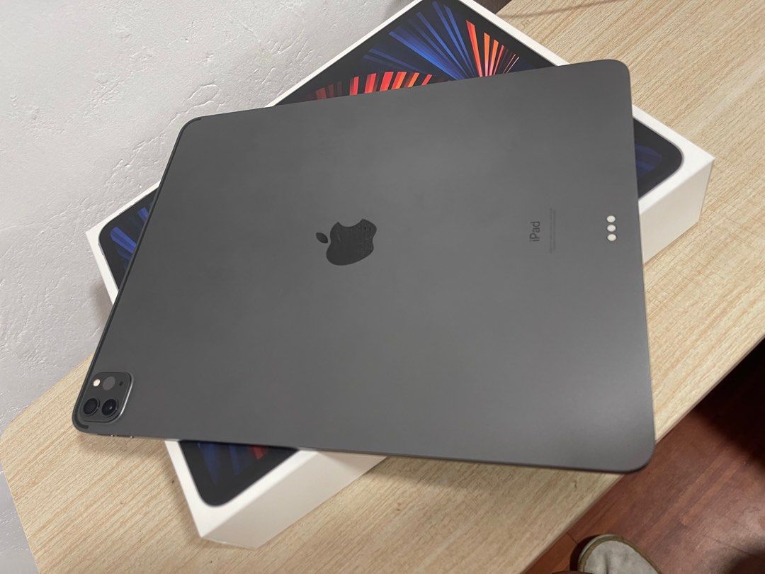 Ipad Pro 5th Gen 12.9 inches M1 Chip (Category: iPad) located in Makati City. Submitted by itsmedimple (Listing ID 1303992511, Image 3). Description: Ipad Pro 5th Gen 12.9 inches M1 Chip 128g Wifi Only Complete package all original Unit and Box Same Serial Number Purchased March 2022 97% Smooth Signs of Usage 100% Smooth (Performance) No history of repair Magic Keyboard not included Meet up place: BGC .