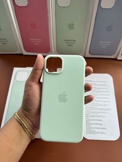 iPhone 15 Plus Magsafe Silicone Case With Animation (Mint green)