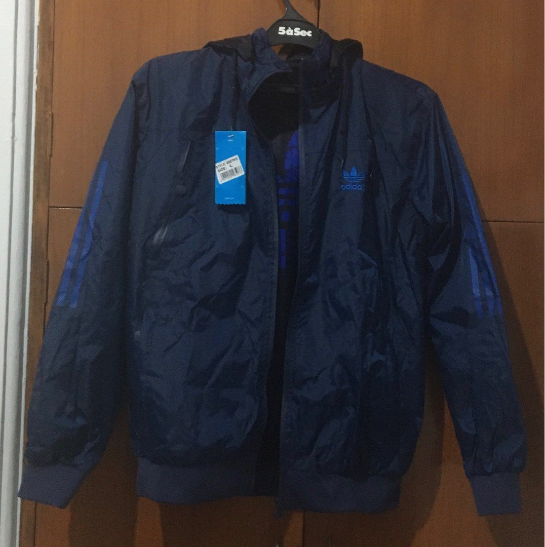 Jaket anti air merk ADIDAS double sided bisa dipakai bolak balik