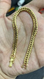 K18 Japan Gold Bracelet 20.2 grams 7.2 inches